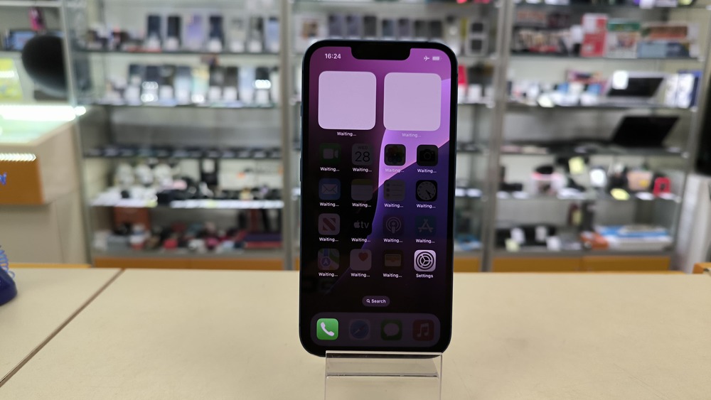 Смартфон Apple iPhone 13 128Gb