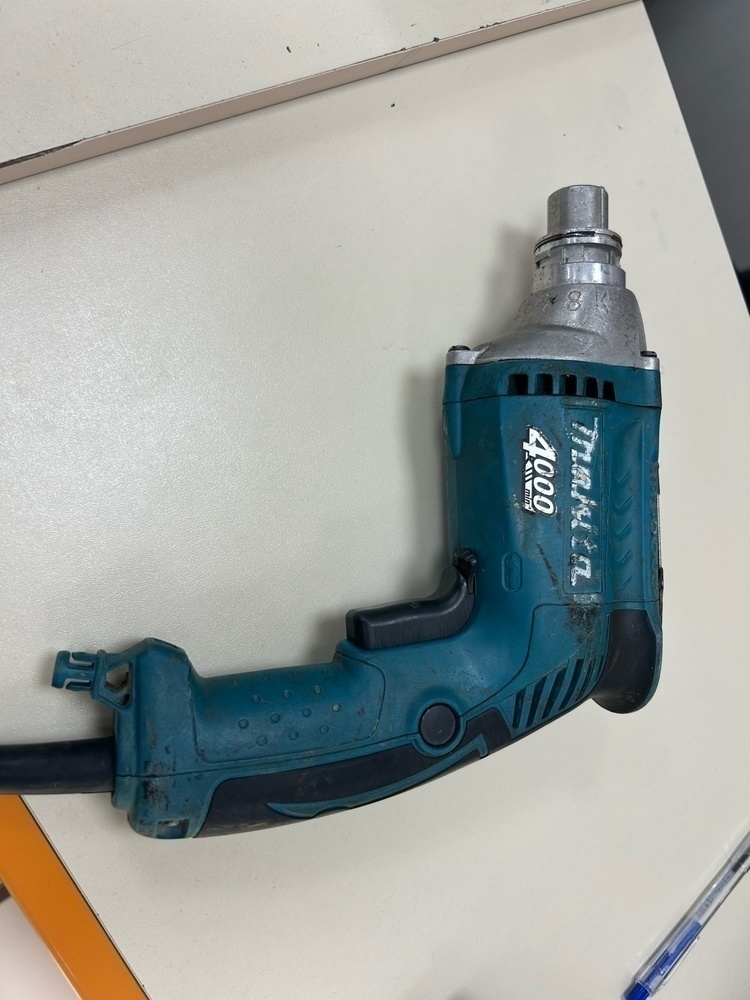 Шуруповерт Makita FS4300