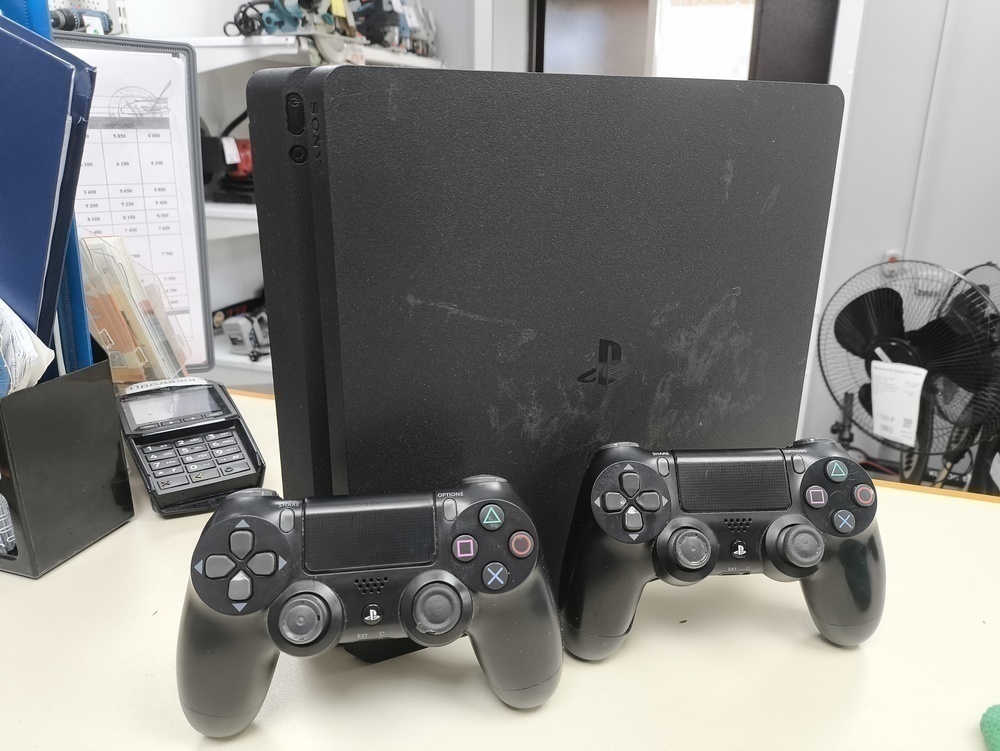 Игровая приставка PlayStation 4 Slim 1Tb