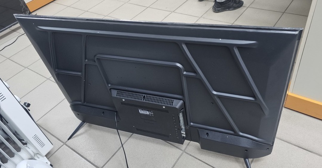 LED Телевизор Tuvio TD50UFBSV1