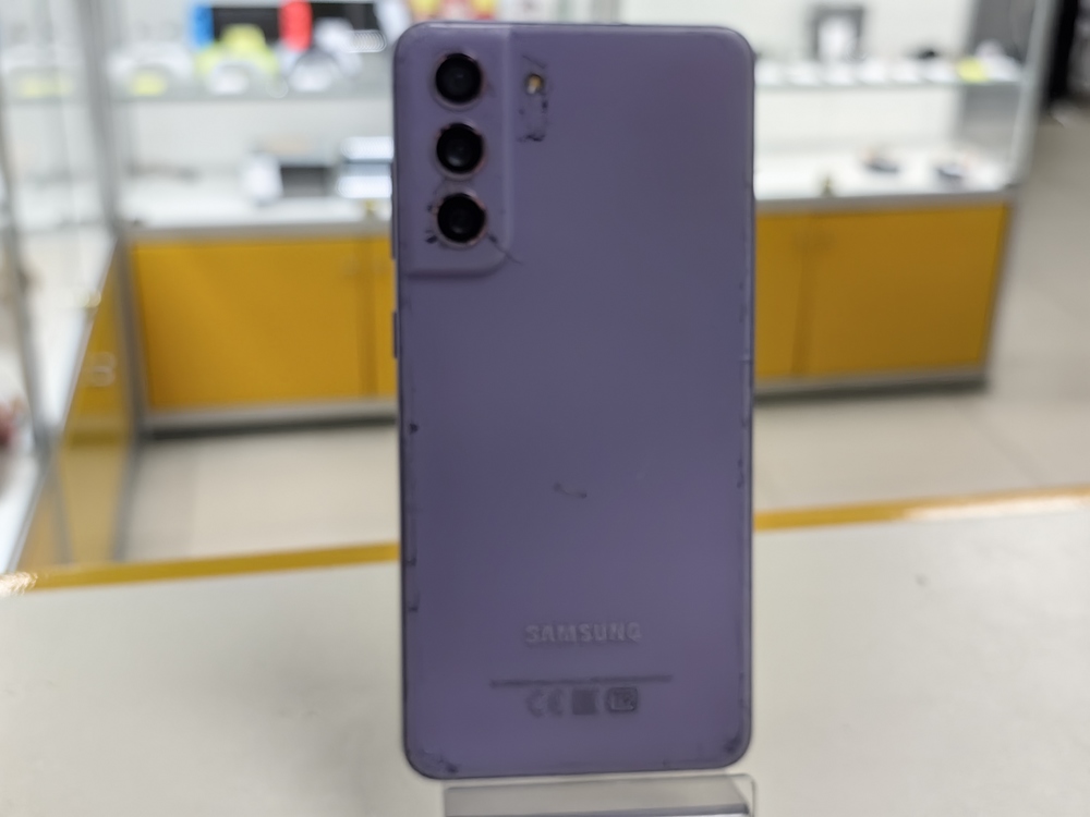 Смартфон Samsung Galaxy S21 FE 6/128