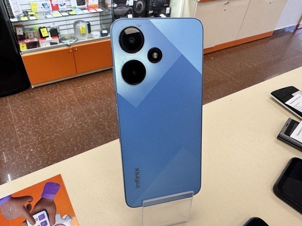 Смартфон Infinix HOT 30i 8/128