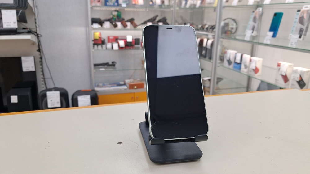 Смартфон Apple iPhone 12 64Gb