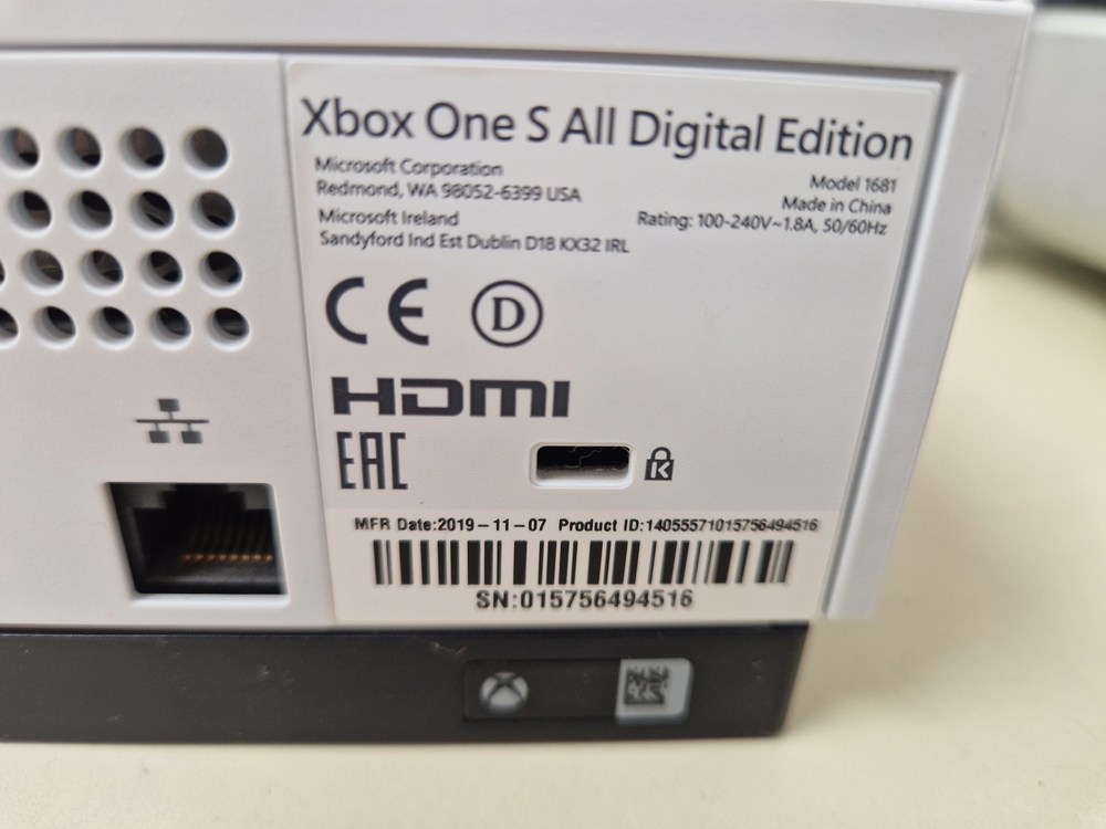 Игровая приставка Xbox One S Digital Edition 1TB