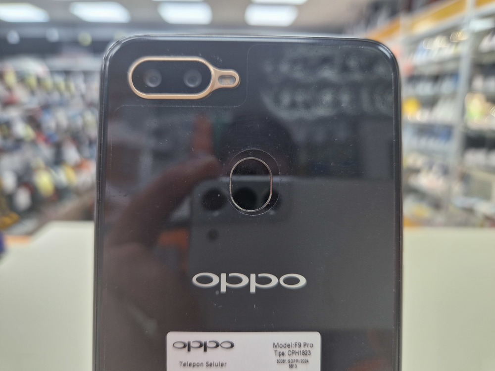 Смартфон Oppo F9 PRO 8/256