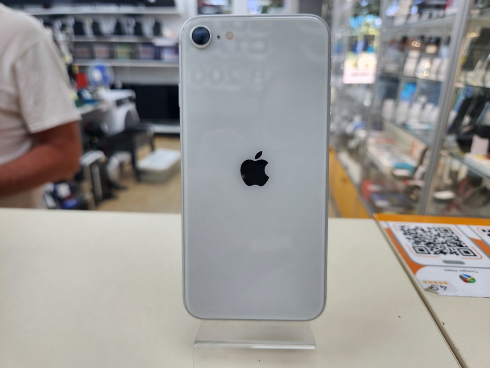 Смартфон Apple iPhone SE 2020 64Gb