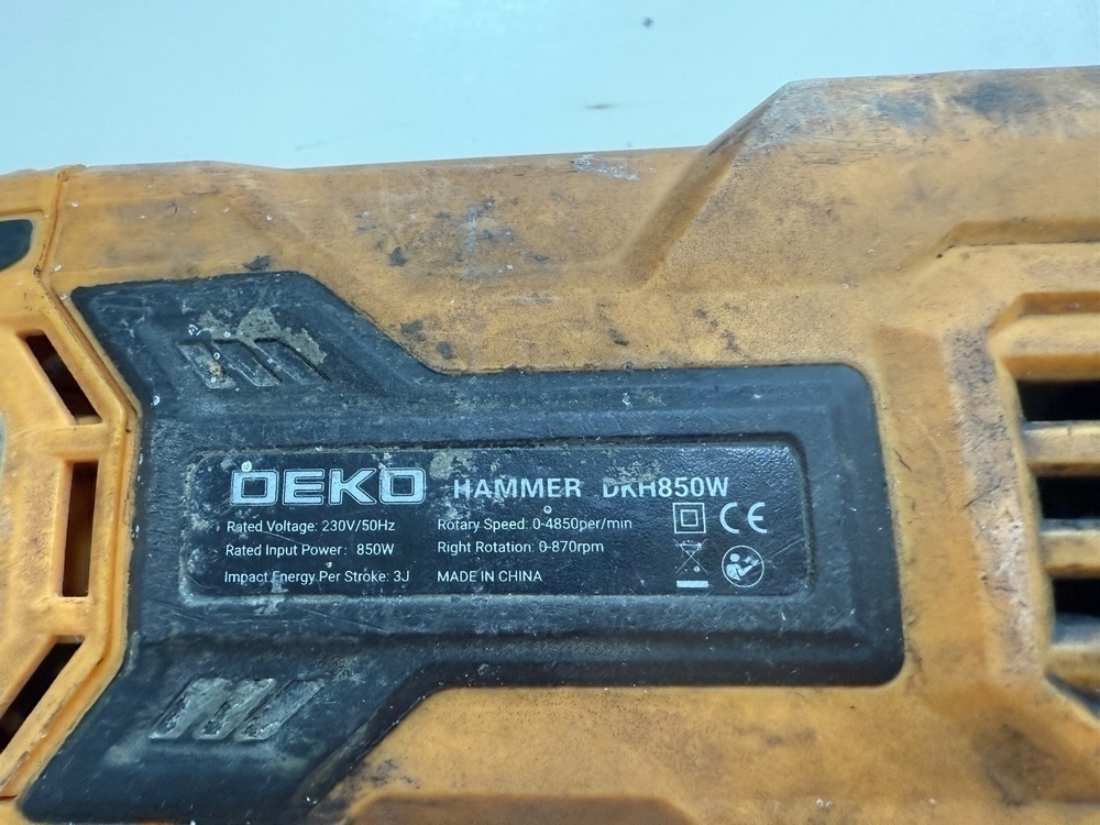Перфоратор Deko DKH850W