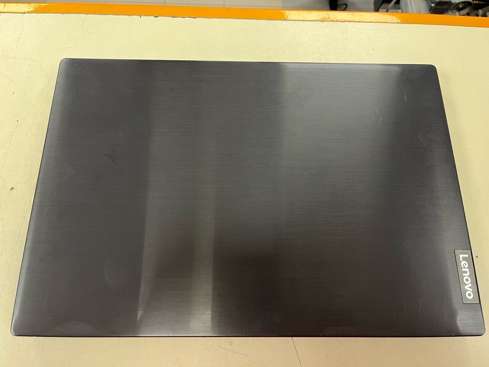 Ноутбук Lenovo; A6-9225, Radeon 530, 4 Гб, 240 Гб, Нет