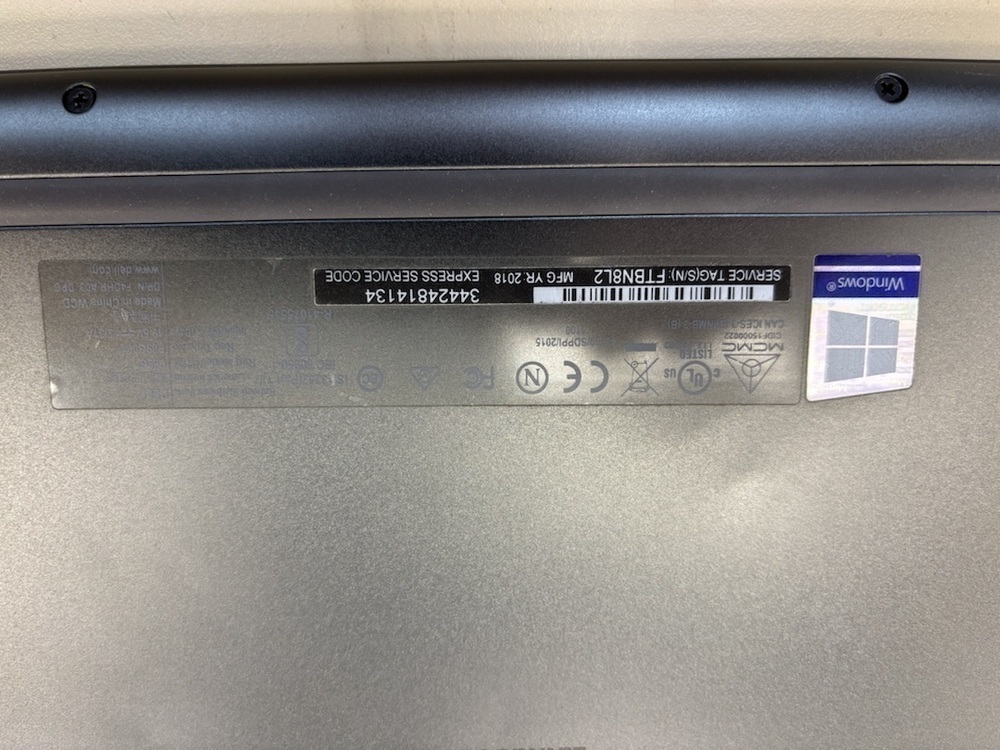 Ноутбук DELL; Core i5-6200U, Intel HD Graphics 520, 8 Гб, 240 Гб, Нет