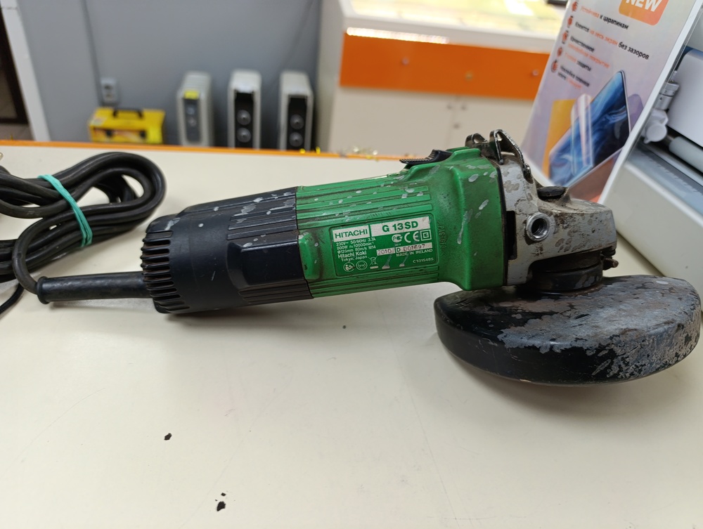 Угловая шлифмашина Hitachi G13SD