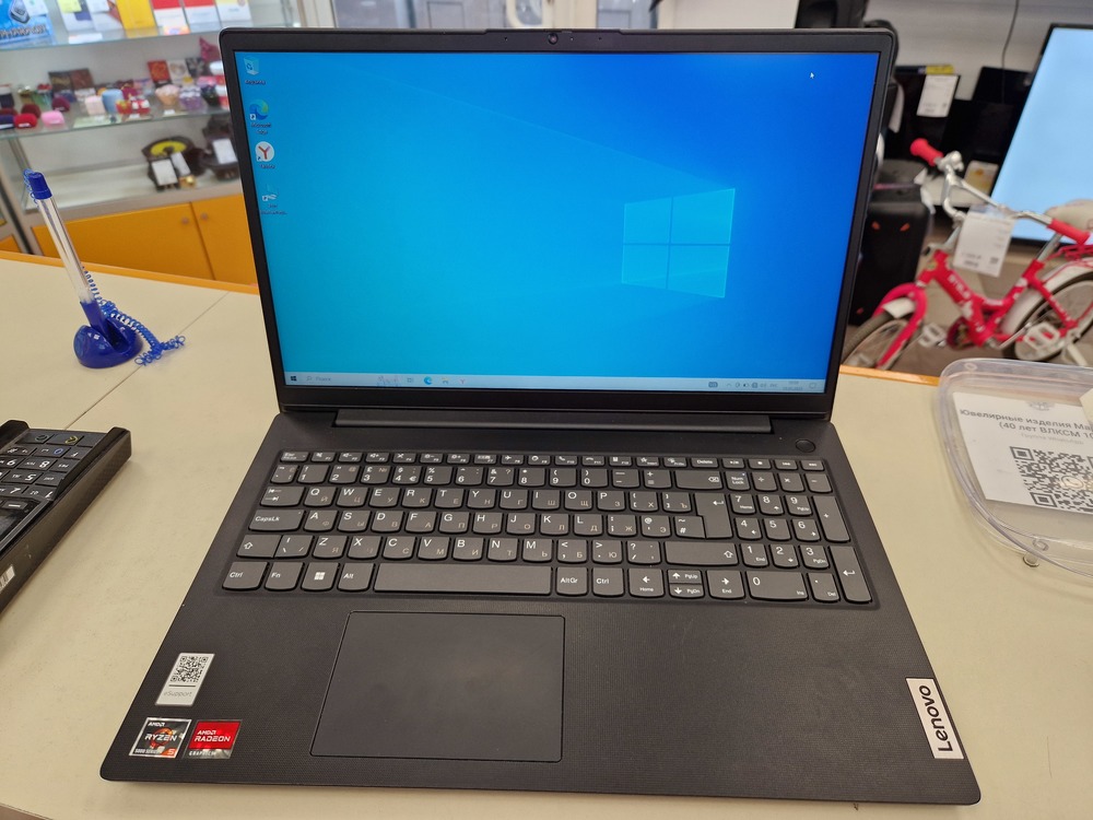 Ноутбук Lenovo v15j2alc; Ryzen 5-5500U, Radeon Graphics, 8 Гб, 256 Гб, Нет