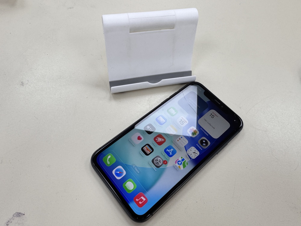 Смартфон Apple iPhone 11 64Gb