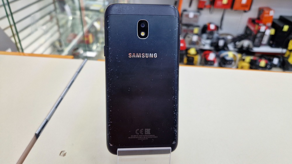 Смартфон Samsung Galaxy J3 2017 2/16