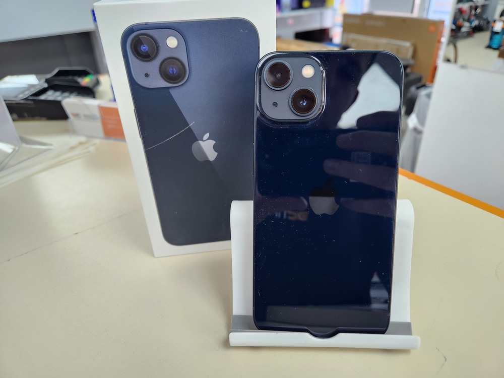 Смартфон Apple iPhone 13 128Gb