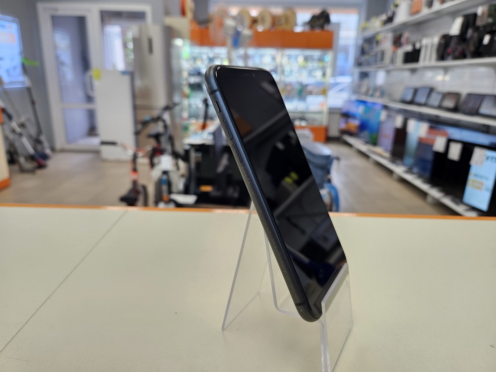 Смартфон Apple iPhone 11 64Gb