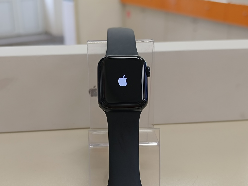 Смарт-часы Apple Watch SE 2022 40mm