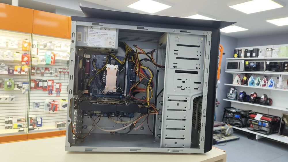 Системный блок Inwin; Xeon E3-1230, Radeon RX 570, 16 Гб, 256 Гб, Нет