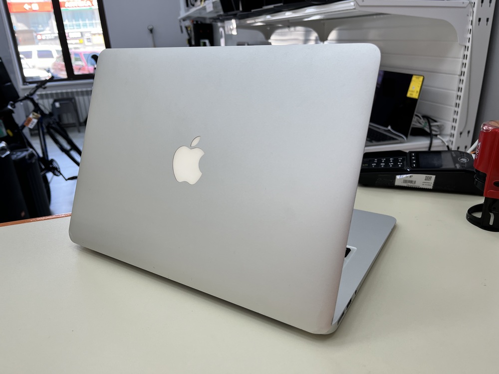 Ноутбук Apple Macbook Air 13 2013 A1466;