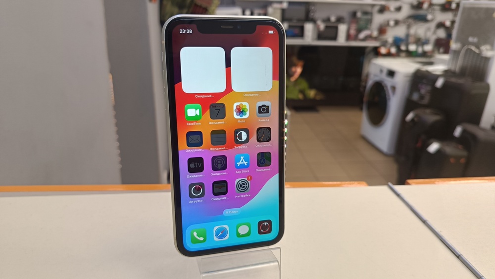 Смартфон Apple iPhone 11 64Gb