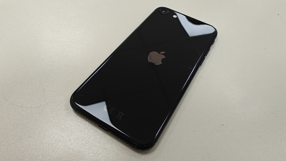 Смартфон Apple iPhone SE 2020 128Gb