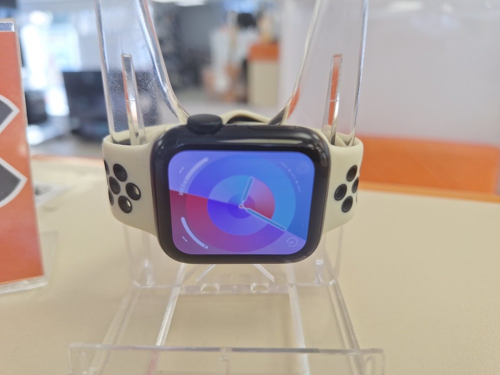 Смарт-часы Apple Watch SE 2022 40mm