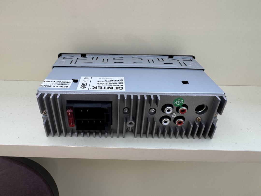 Автомагнитола Centek CT-8117