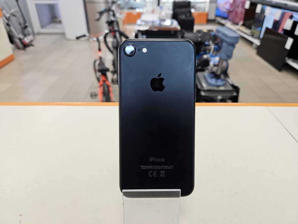 Смартфон Apple iPhone 7 32Gb