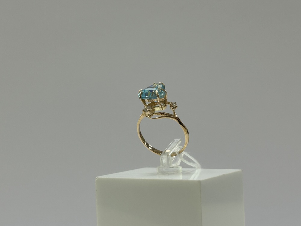 КОЛКМИ585 КОЛЬЦО С КАМНЯМИ (Au 585)