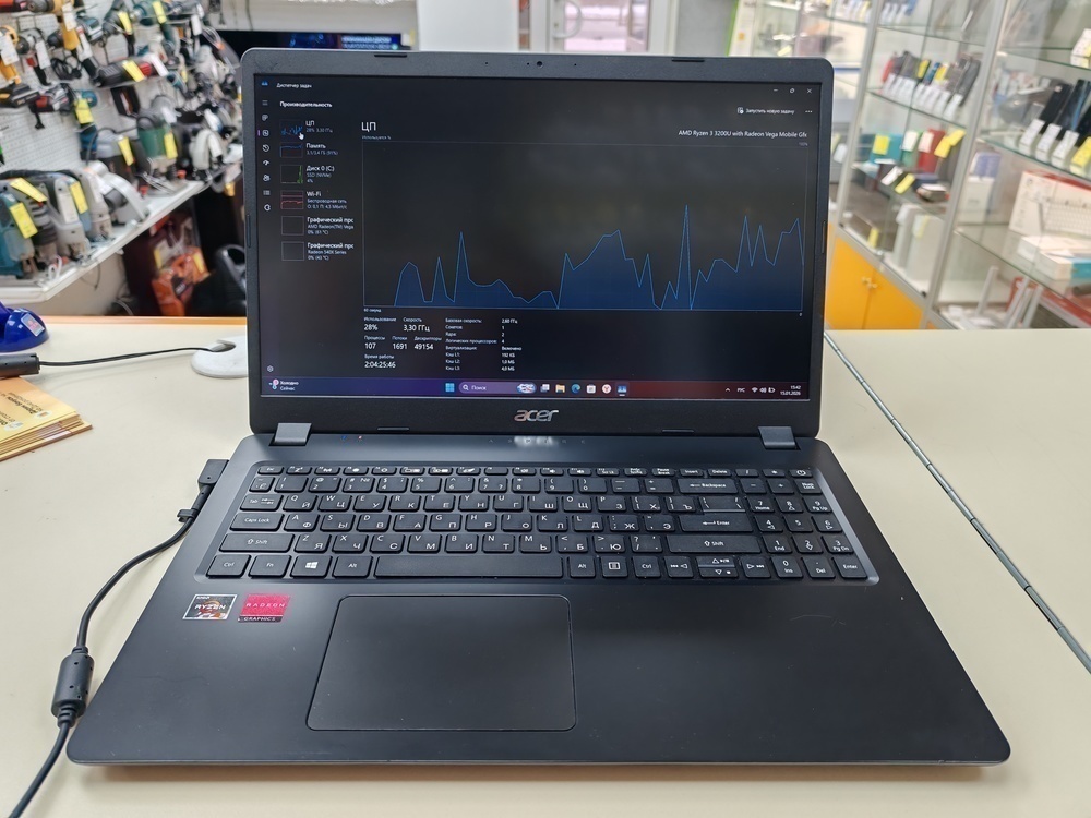 Ноутбук Acer aspire 3; Ryzen 3 3200U, Radeon Vega 3, 4 Гб, 240 Гб, Нет