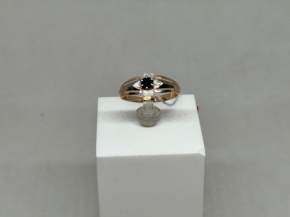 КОЛКМ585 КОЛЬЦО С КАМНЕМ (Au 585)