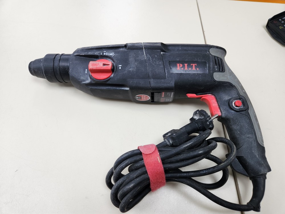 Перфоратор P.I.T. PBH26-C2