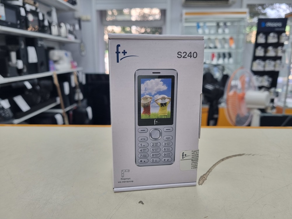 Мобильный телефон F+ S240