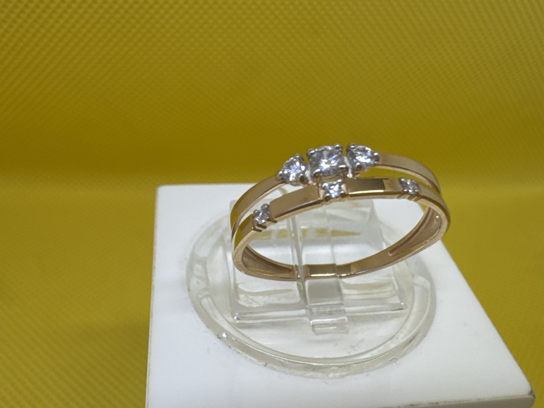 КОЛЬЦО С КАМНЯМИ (Au 585)