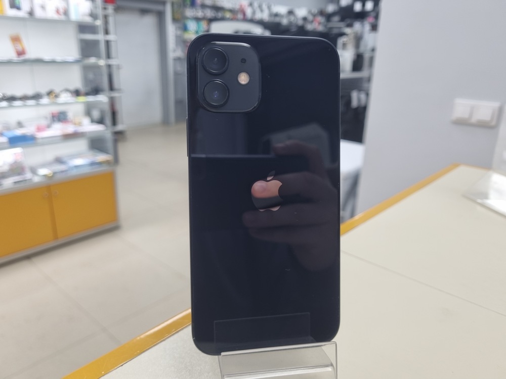 Смартфон Apple iPhone 12 128Gb