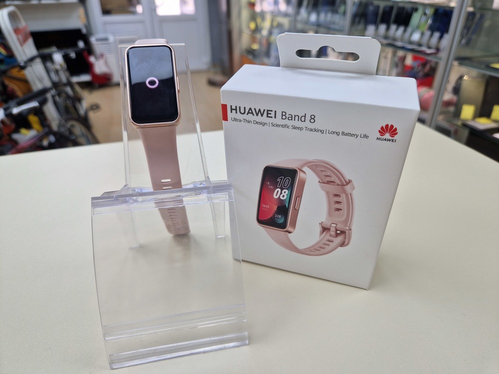 Смарт-часы Huawei BAND 8