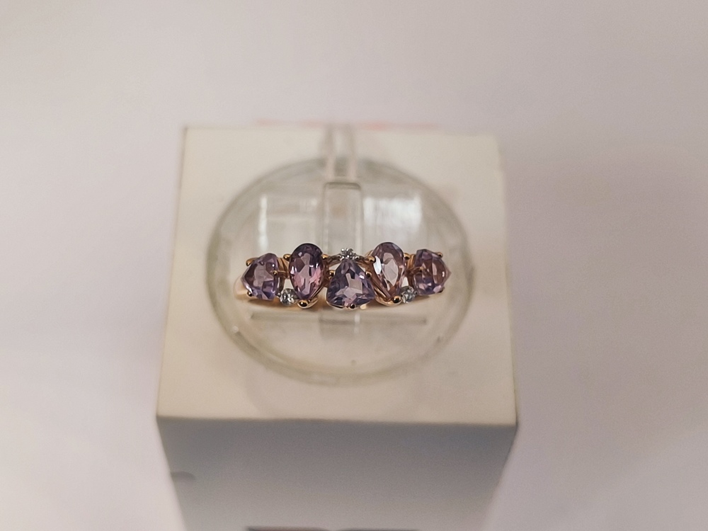 КОЛЬЦО С КАМНЯМИ (Au 585)