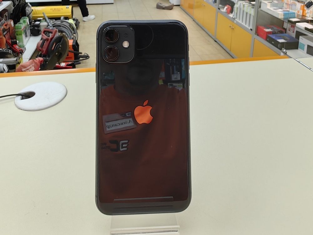 Смартфон Apple iPhone 11 64Gb