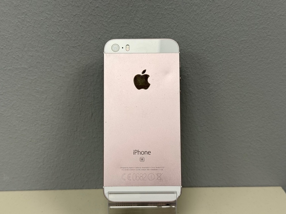 Смартфон Apple iPhone 5SE 32Gb