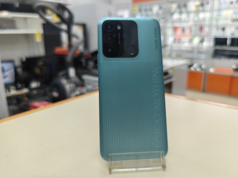 Смартфон Tecno Spark GO 2022 2/32