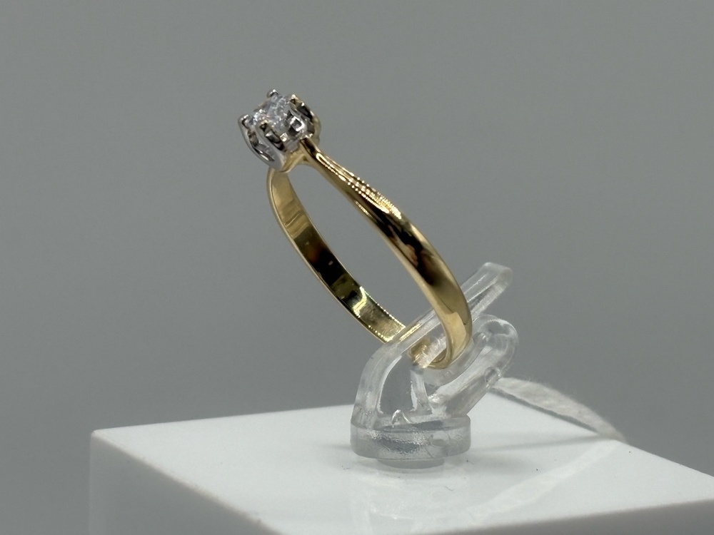 КОЛКМ585 КОЛЬЦО С КАМНЕМ (Au 585)