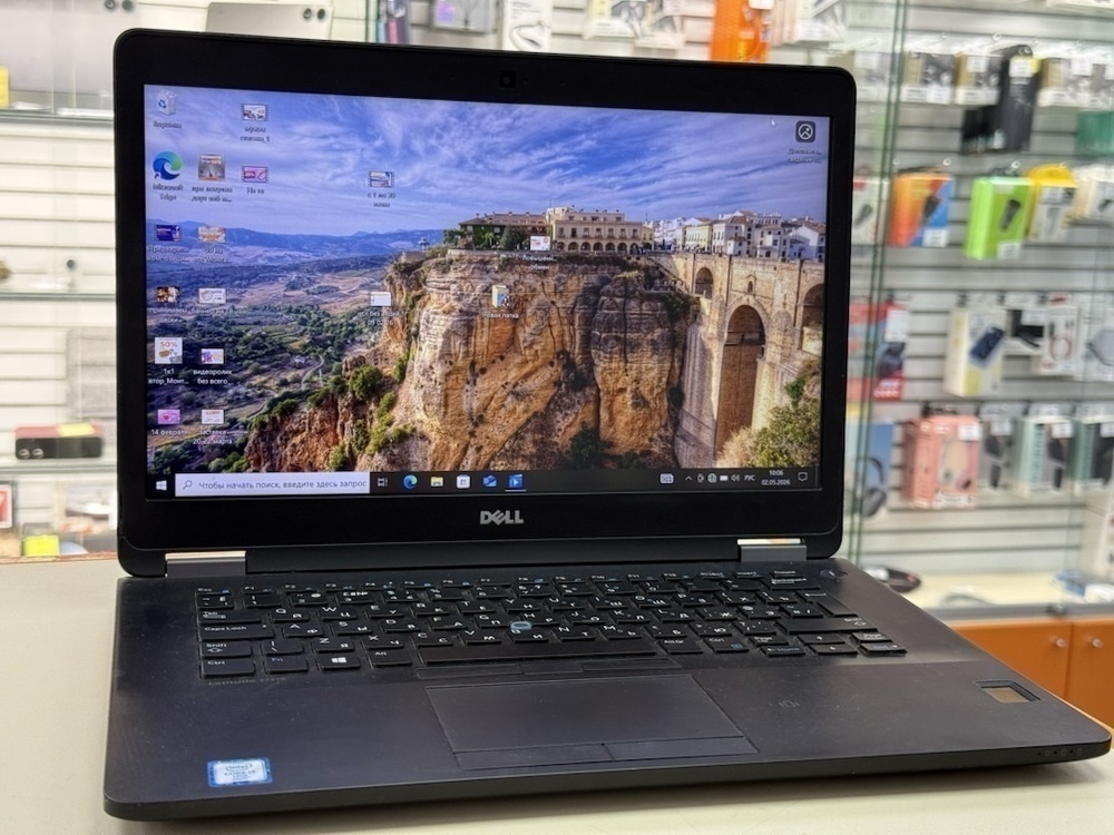 Ноутбук DELL; Core i7-6600U, Intel HD Graphics 520, 8 Гб, 256 Гб, Нет