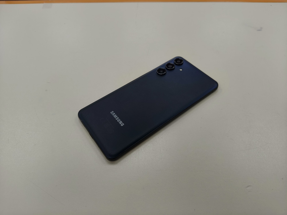 Смартфон Samsung Galaxy M55 8/128