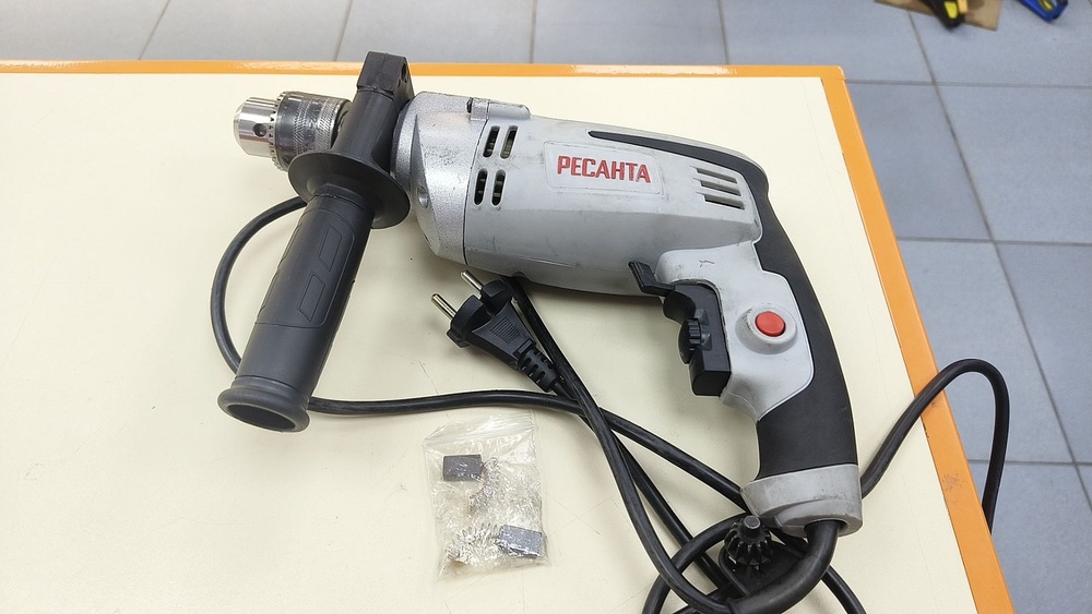 Дрель-ударная Ресанта ду-15/950м