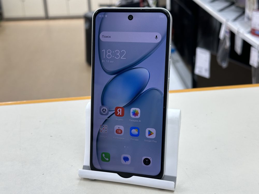 Смартфон Tecno Spark GO 1 3/64