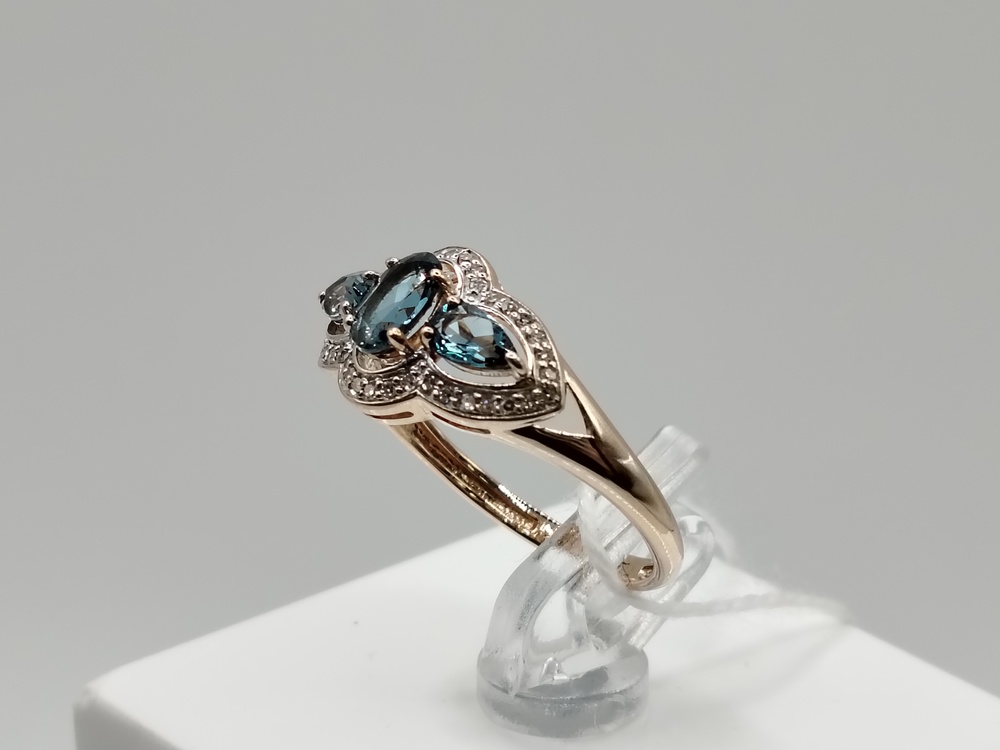 КОЛКМИ585 КОЛЬЦО С КАМНЯМИ (Au 585)