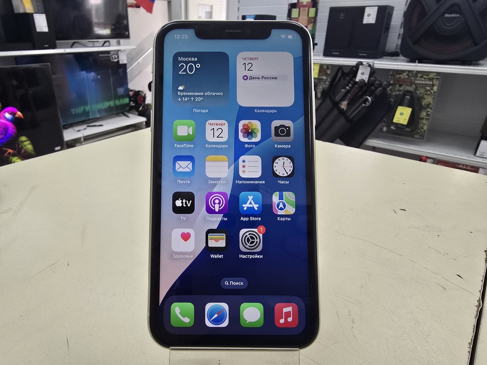 Смартфон Apple iPhone 11 64Gb