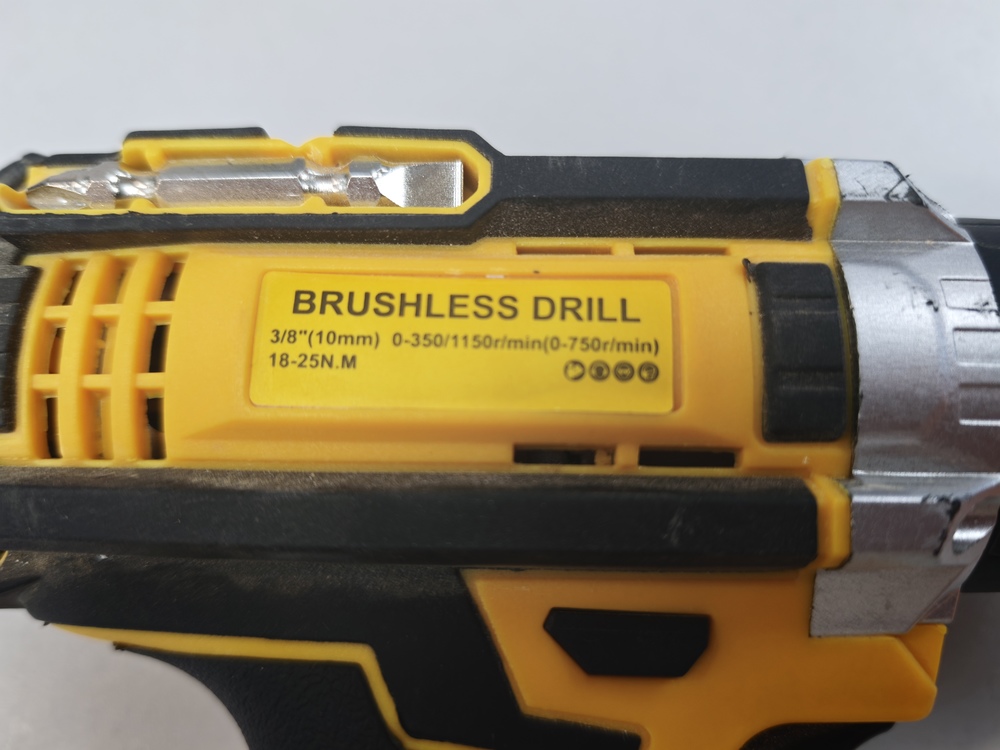 Шуруповерт Dewalt 18-25 n.m