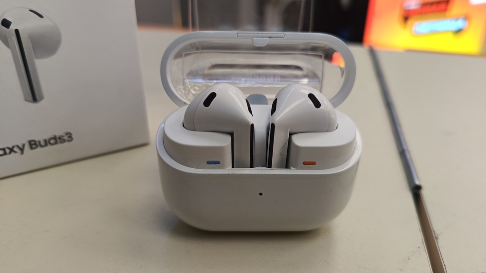 Наушники беспроводные Samsung BUDS 3