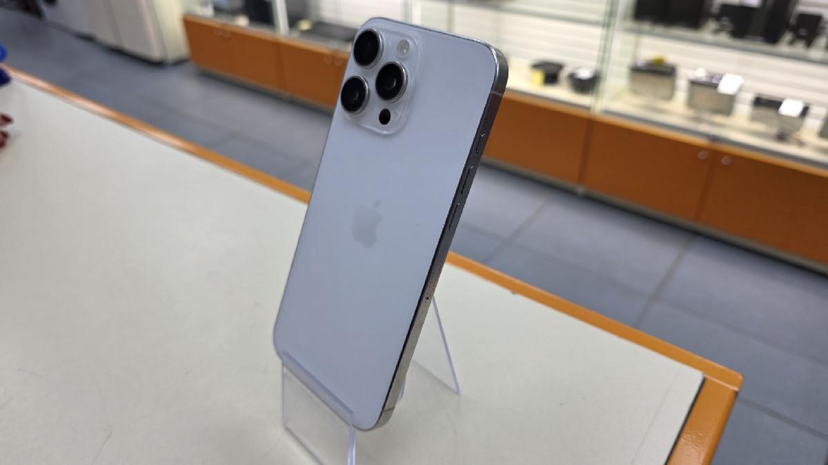 Смартфон Apple Iphone 16 Pro Max 1Tb