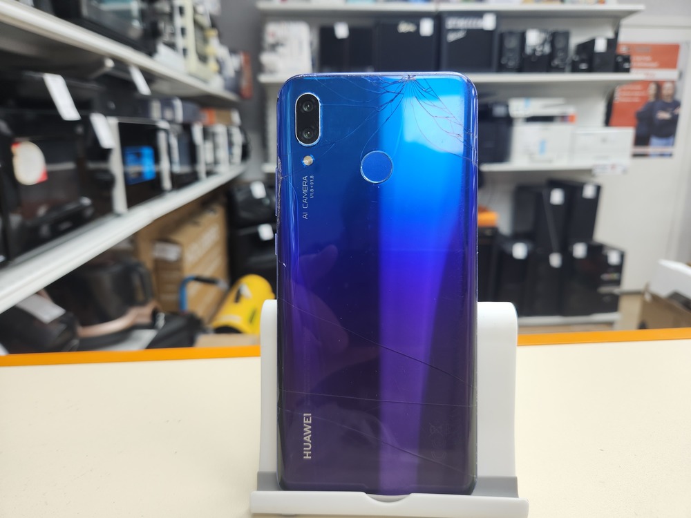 Смартфон Huawei Nova 3 4/128